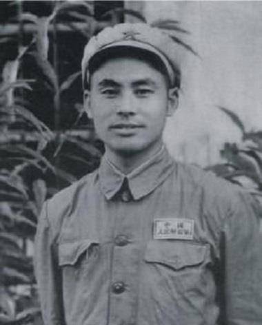 全村6人参军就他活下来,55年只授少校,长子成上将,次子是少将