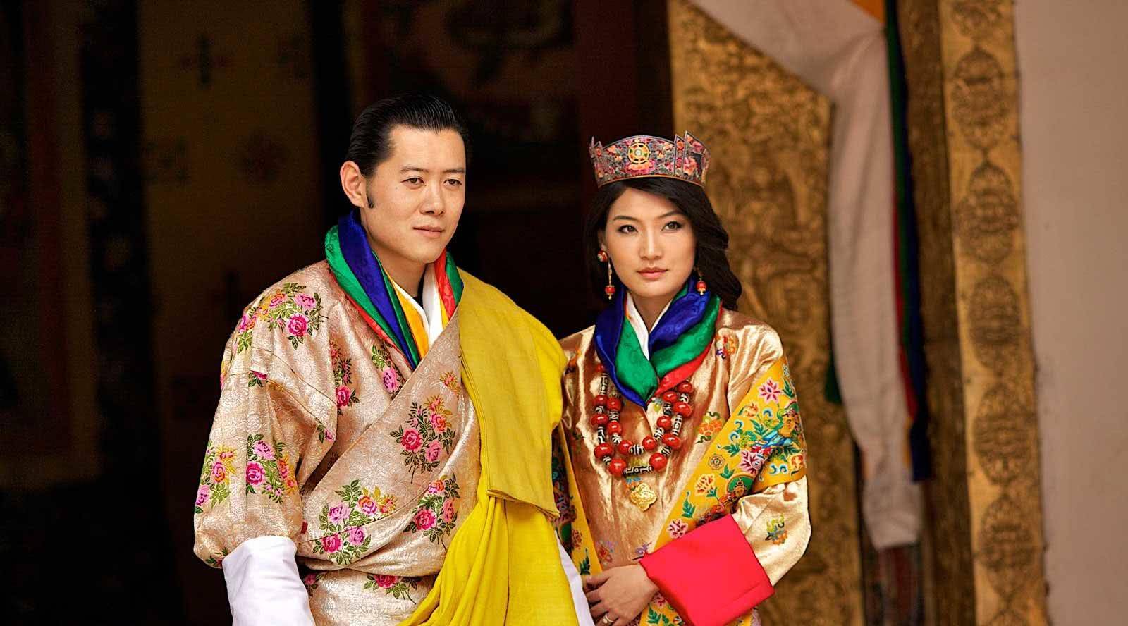 不丹王室官宣王后怀二胎啦!90后美女王后太惊艳,爱情故事更传奇