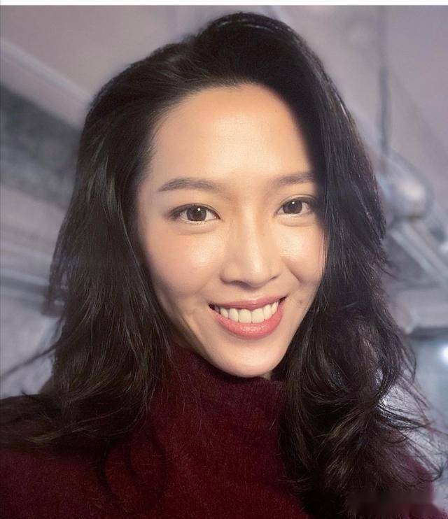 李立群女儿李元元:守身如玉34年最终献给黑人,婚姻成父亲的烦恼