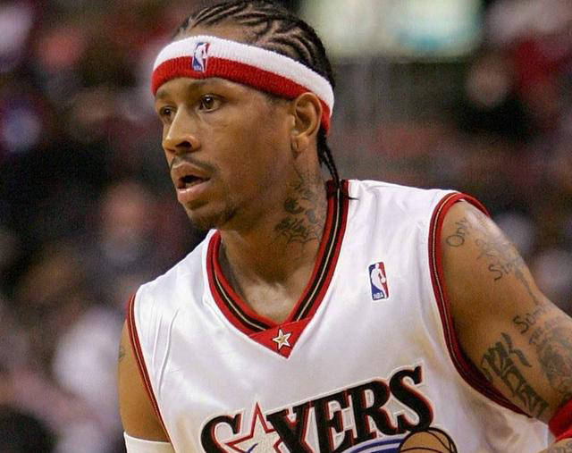 艾弗森:橄榄球巨星或篮球传奇?