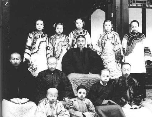 本是李鸿章爱女,却嫁给结过2次婚的罪臣,培养一孙女大名鼎鼎_张佩纶