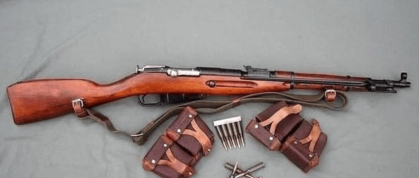 在中国的军事博物馆内,陈列着一支普通得不能再普通的步枪(莫辛·纳甘