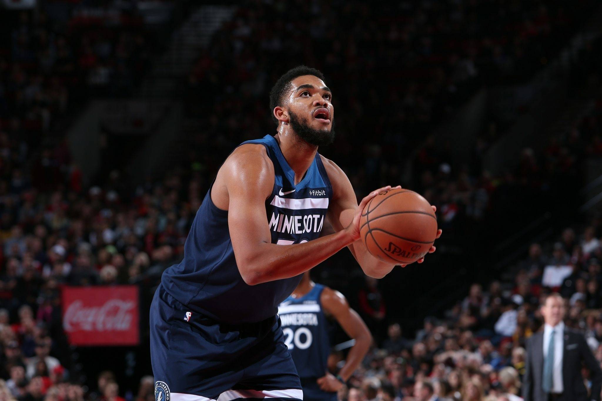 独行侠逆袭!森林狼状元唐斯低迷16投仅4中 ,错失西决关键之战