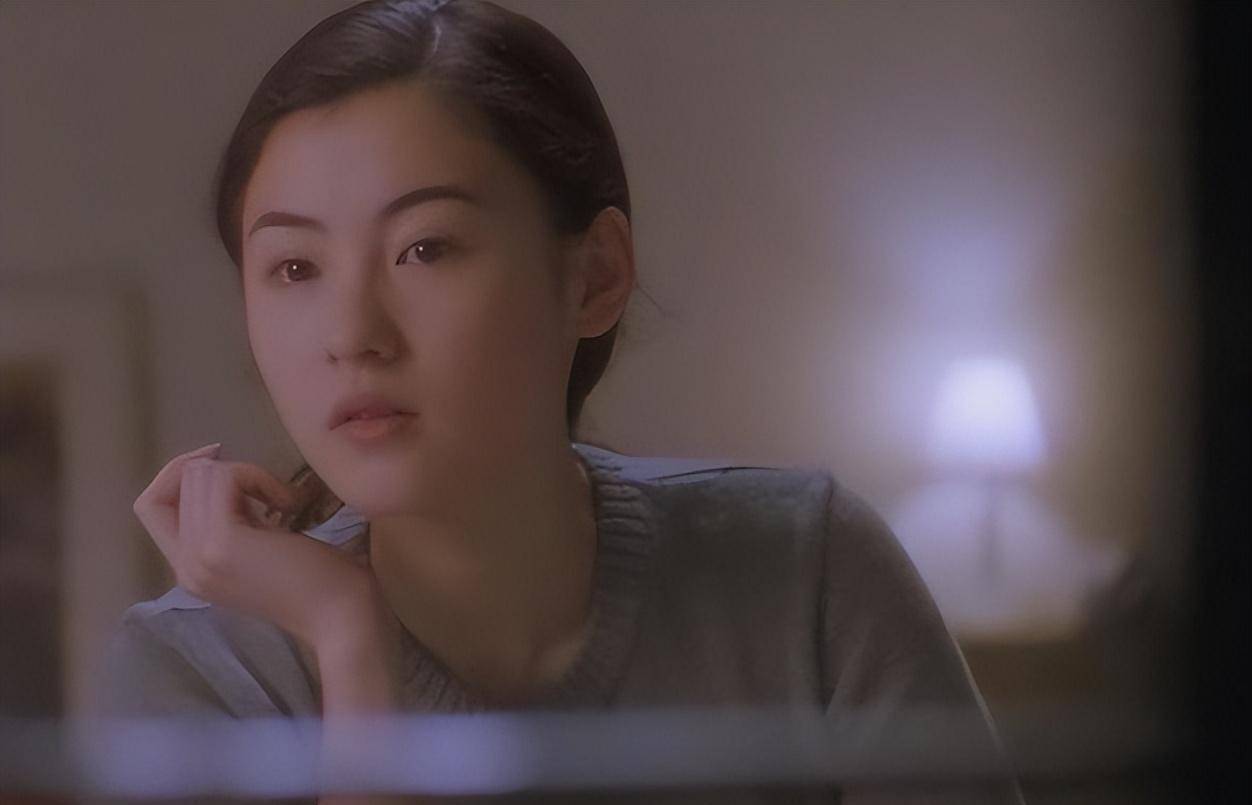张柏芝:从辉煌到低谷,她如何面对人生的起起落落?