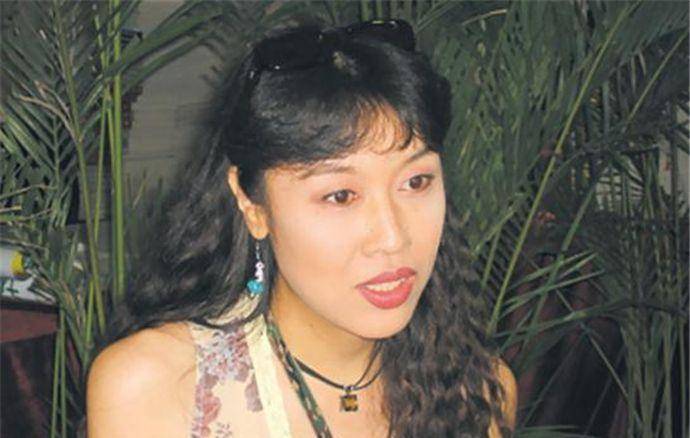 张克莎:大陆首位变性人,嫁大自己30多岁的香港人,被好多人求婚