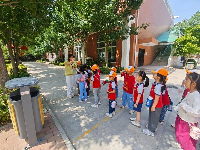 学校将秉持着"初之所予,艺美人生"的办学理念,充分体现一所公立小学的