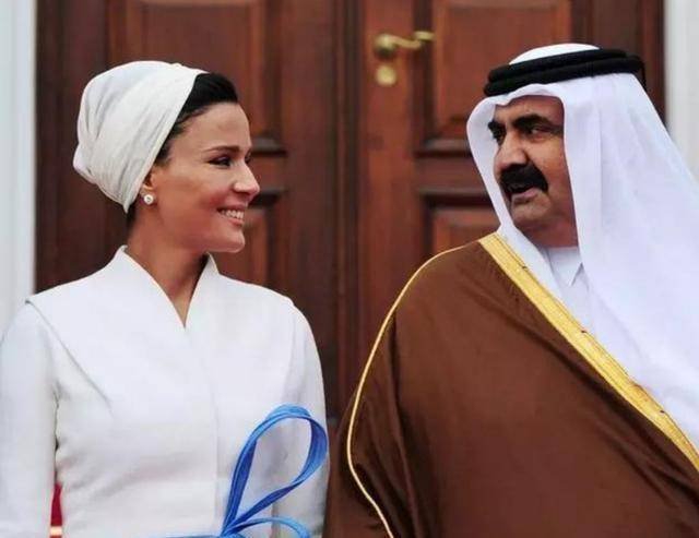 中东"武则天":18岁嫁仇人之子做二房,今将卡塔尔王朝踩脚底_谢赫