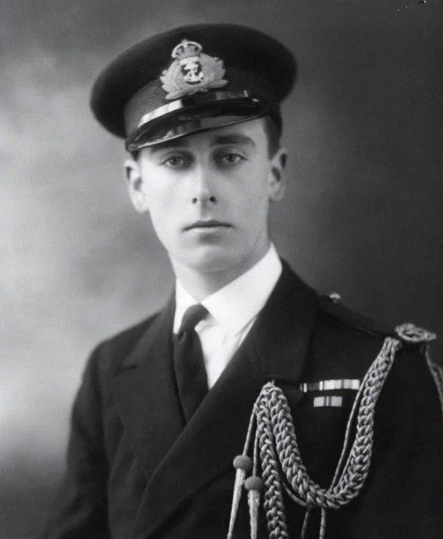 克制一生的伊丽莎白二世唯一一次任性—与菲利普亲王结婚