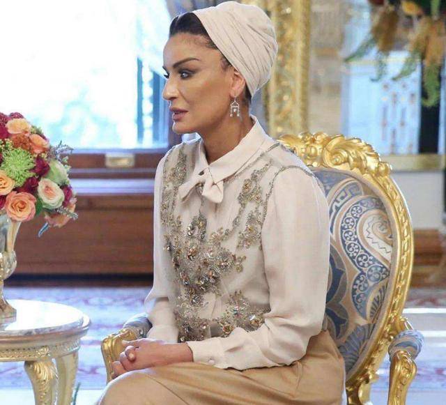 中东"武则天":18岁嫁仇人之子做二房,今将卡塔尔王朝踩脚底_谢赫