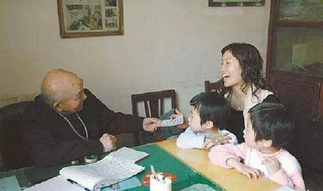 "逃兵"定居济南,行医赎罪70年,婚后35年妻子才得知真相