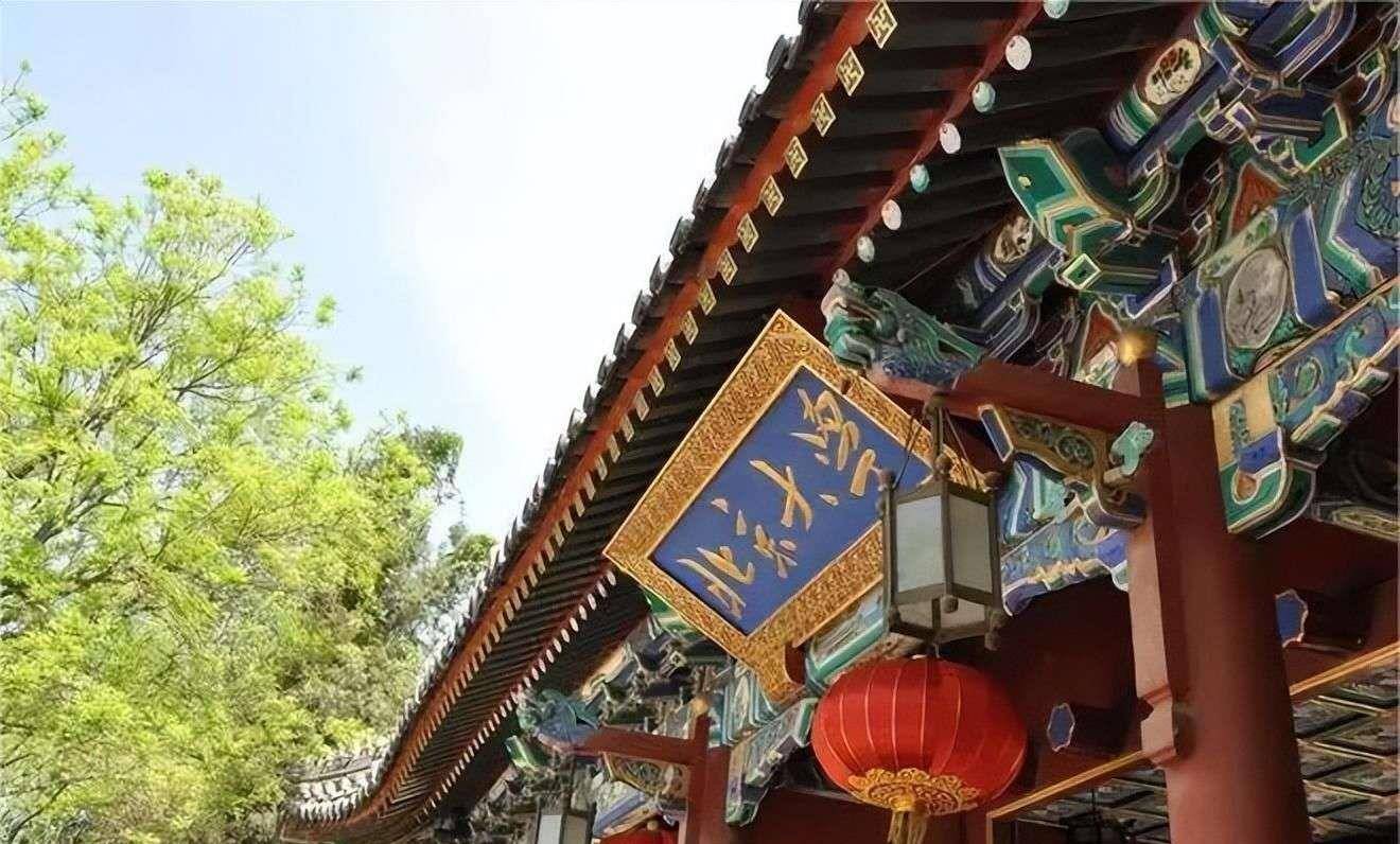 09年,上海30岁女研究生带母上学,开学两个月后却在宿舍自缢身亡