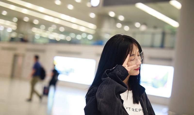 李菲儿_观众们_事业