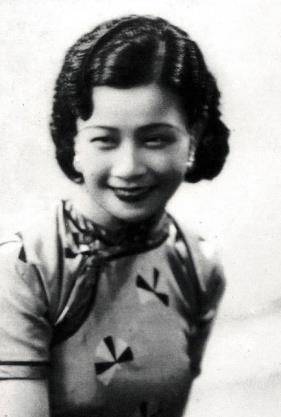 民国倡导女子的性解放运动"天乳运动",束胸上街要罚款50大洋