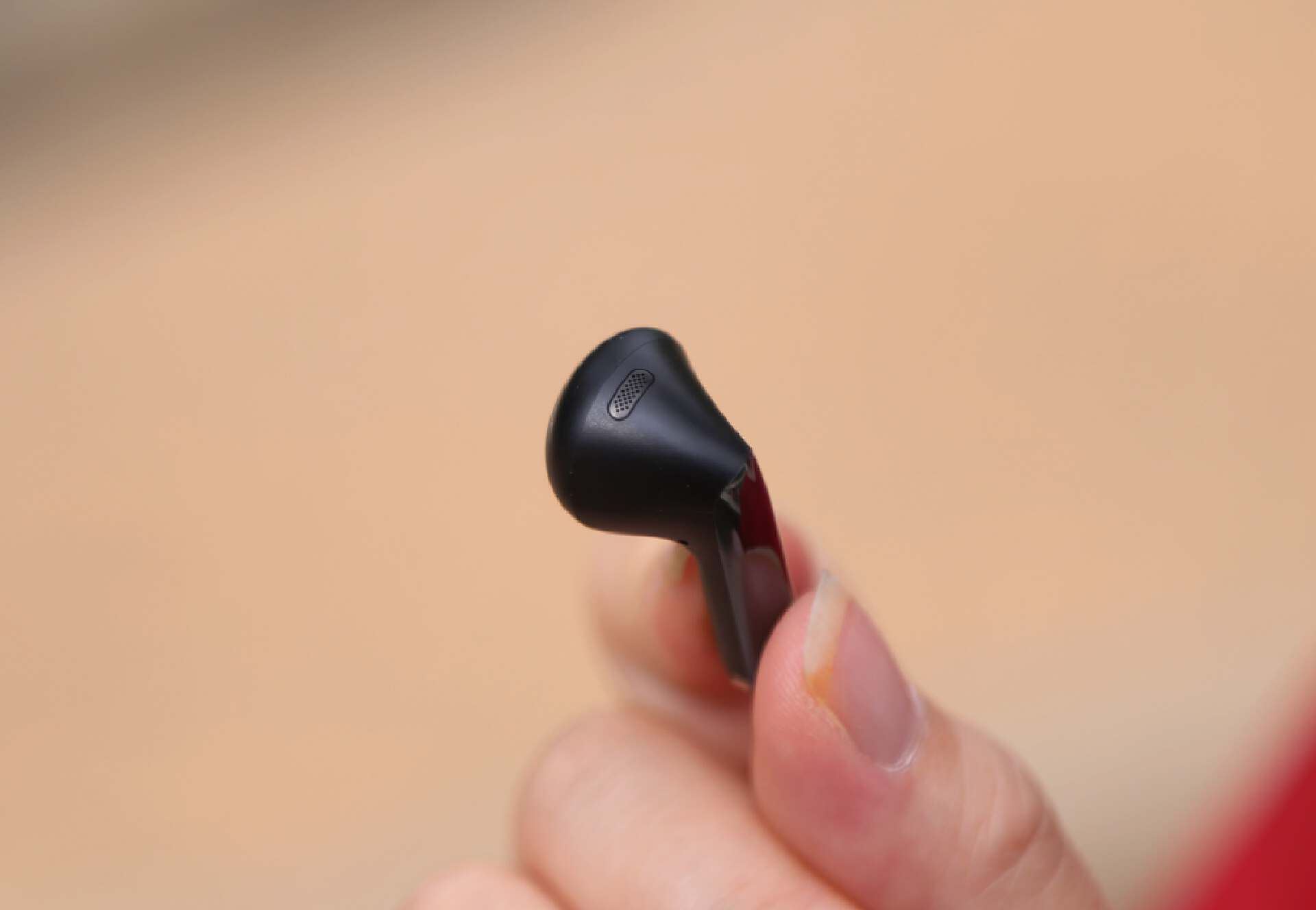 行业内卷百元段位qcy ailybuds pro 金标耳机也支持主动降噪了