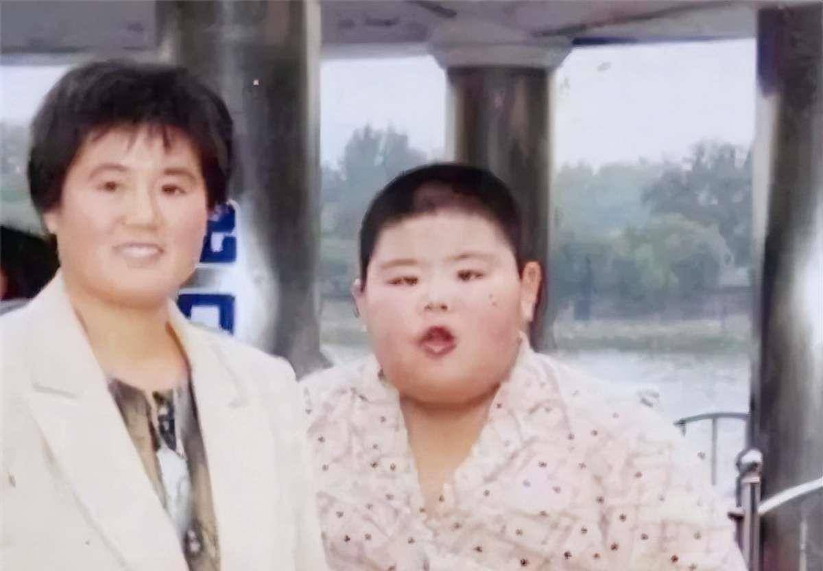 "山东第一胖"重668斤,为爱一年减重400斤,后爱情事业双丰收