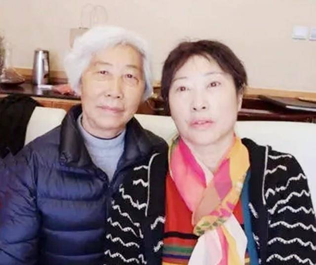 王耀武的后代过得怎么样?女儿生下"五朵金花",每个都很优秀