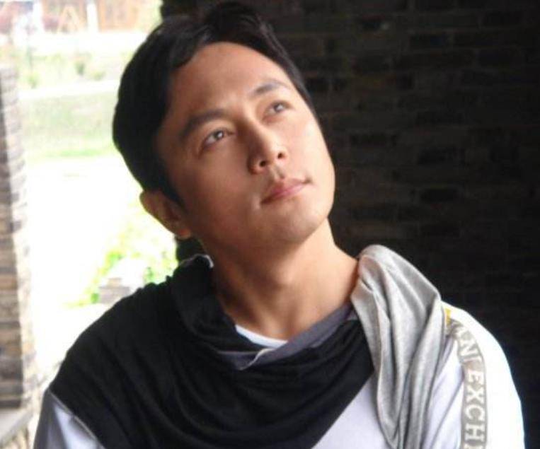 台湾当红小生娶5婚女子,婚后被骗5000万,却养大6个非亲生孩子