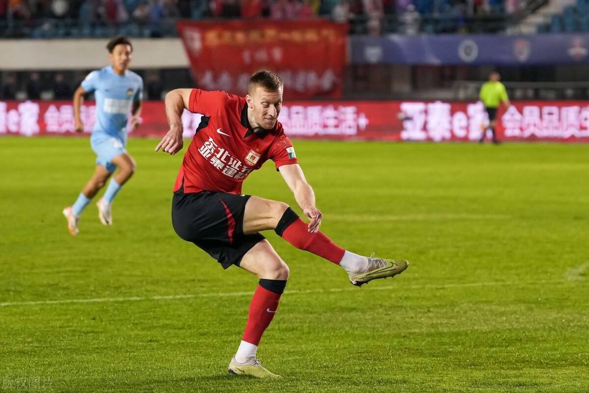 恭喜!谢晖迎振奋喜讯,长春亚泰成大赢家,谭龙贝里奇了