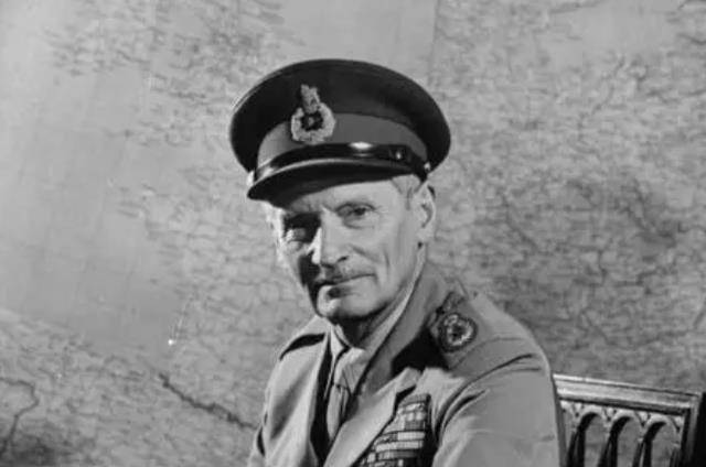 1960年,蒙哥马利参观公共澡堂后得出一个结论:中国陆军难以战胜