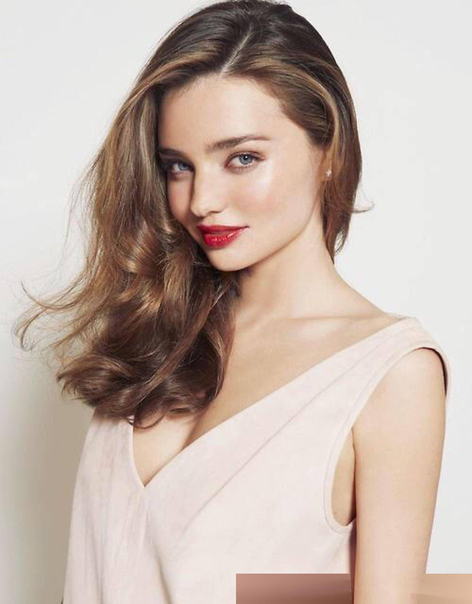 世界级尤物米兰达可儿,惊艳全球的完美身材写真!