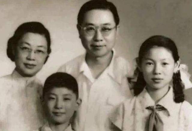 第一中医施今墨:一生为中医复兴奔走,临终将10张药方捐赠国家