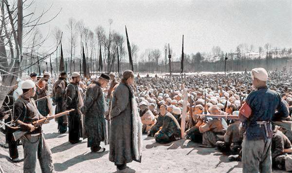 青海老照片:1951年土改中的海东民和县,公审不法地主恶霸