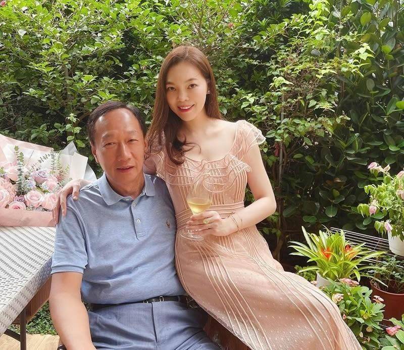 小24岁娇妻扬言拼4胎,称:"他让我满足"_馨莹_豪门_林淑如