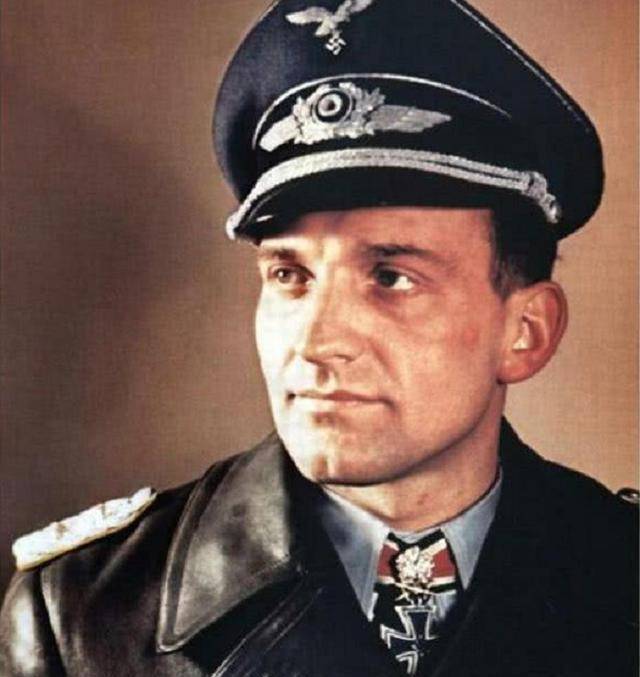 绝不是一款"仁慈"的飞机_斯图卡_轰炸_德国