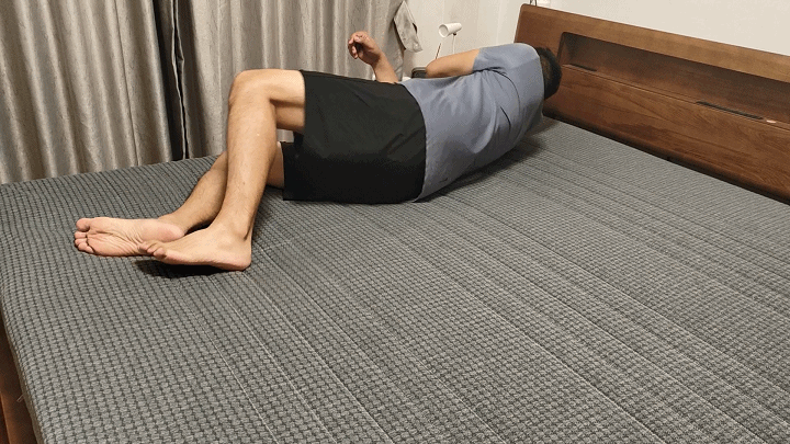 上小米有品换张8H黑金刚大口径护脊床垫，拯救受损老腰