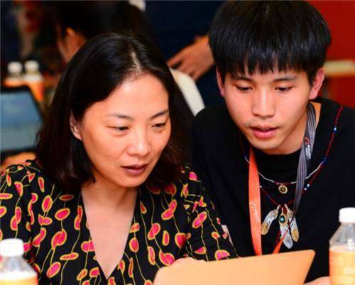 19年前,马云对一前台小姐说,做满10年就分红2亿,现在她怎样了