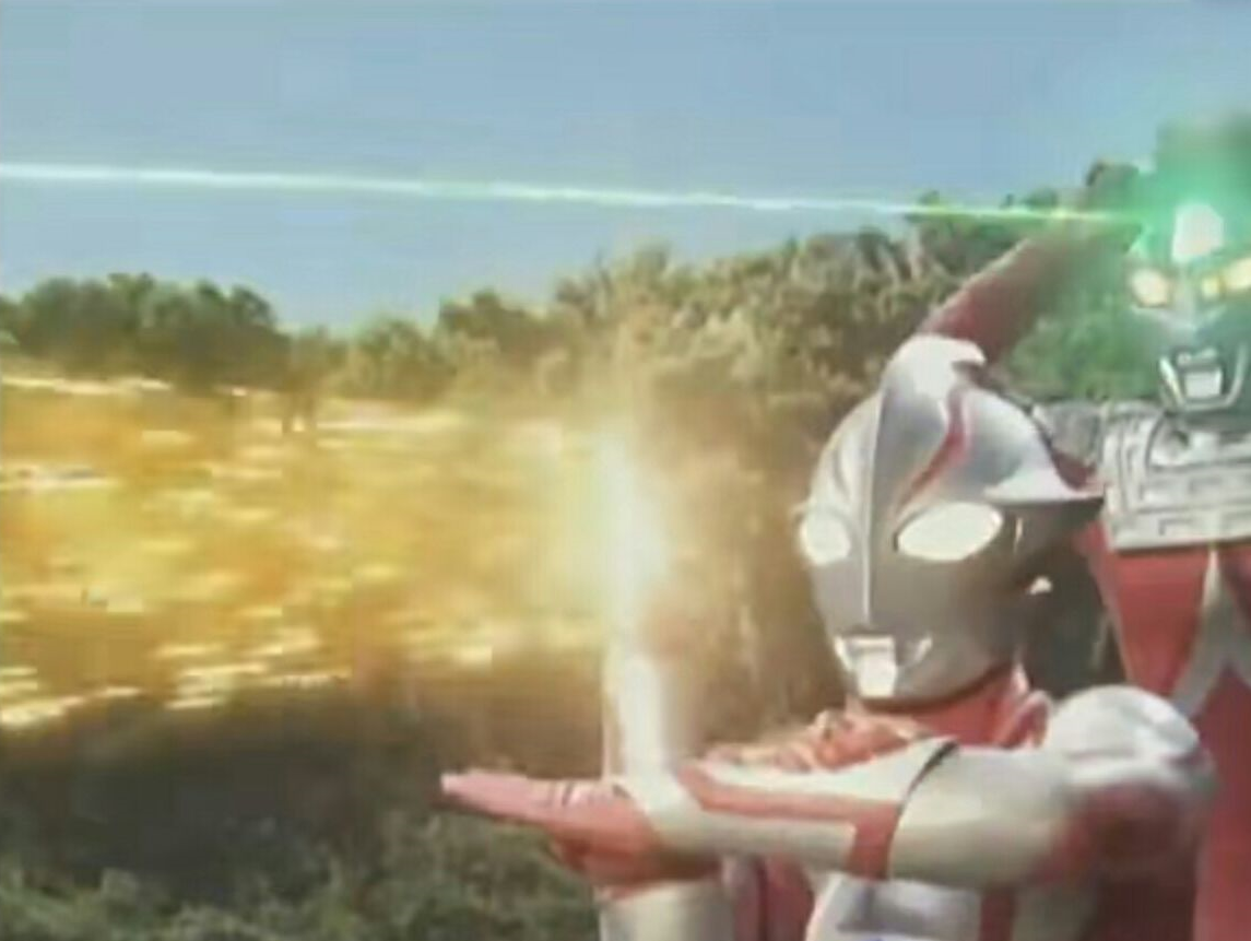 骑着马儿和未来道别,未来看着赛文哥哥由衷地说了句:谢谢你!