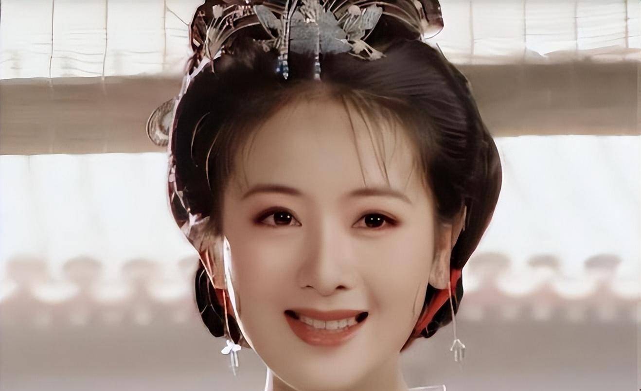 大妈装少女,双眼无神,翻拍剧何时能走出"毁经典"的怪圈?