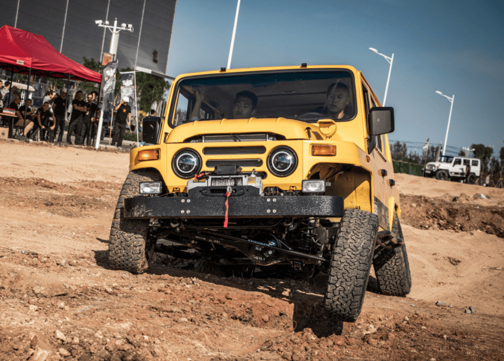 全新北汽制造bj212内饰细节图片曝光:越野配置方案基本确认