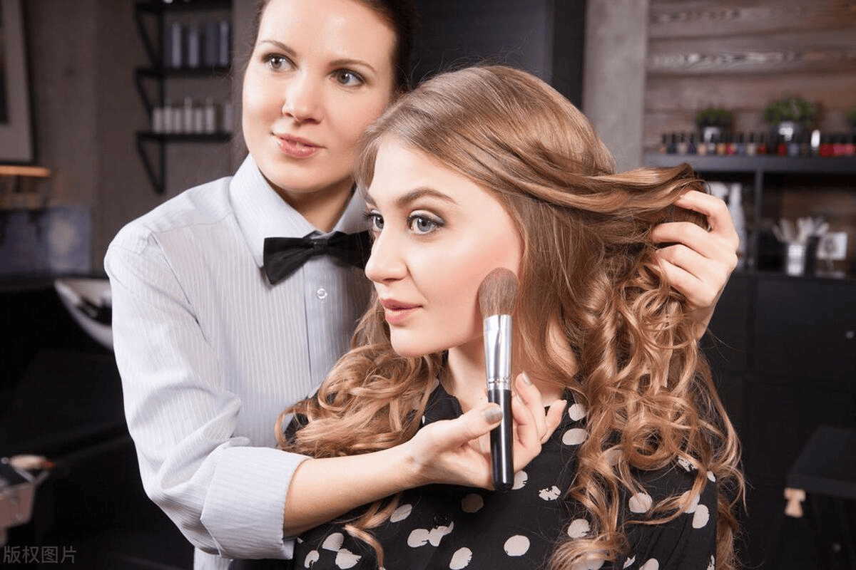 化妆造型师就业方向?化妆造型师发展前景?考试难度?