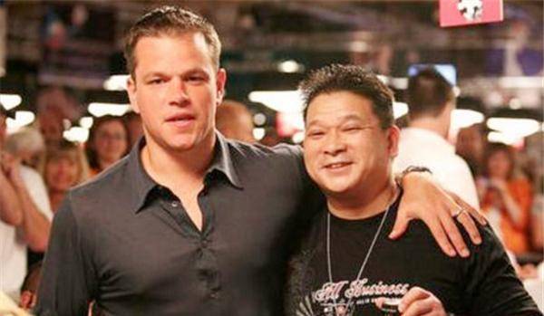 "原型:27岁一晚输100万,玩牌时爱在桌上放一种水果_赌场_扑克牌_澳门