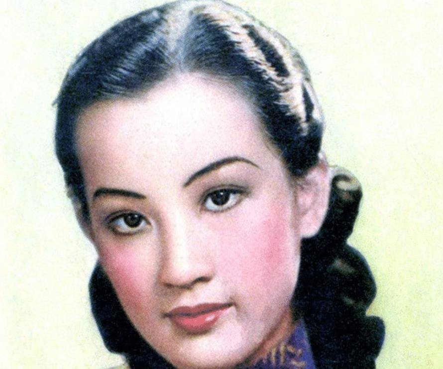 天生的美人胚子,三岁时因太漂亮被舅舅拐走,现在一张照片卖218万