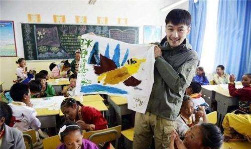 她为救胡歌,时光永远停留在23岁,胡歌为报恩以她之名建30所学校_张冕