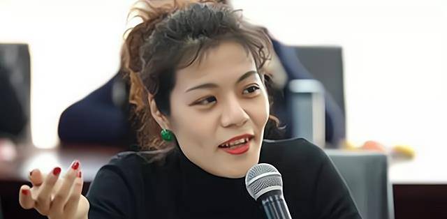 陈果:"网红"教师,央视节目上"耄耋"读成"毛至",万人炮轰_鸡汤_大学