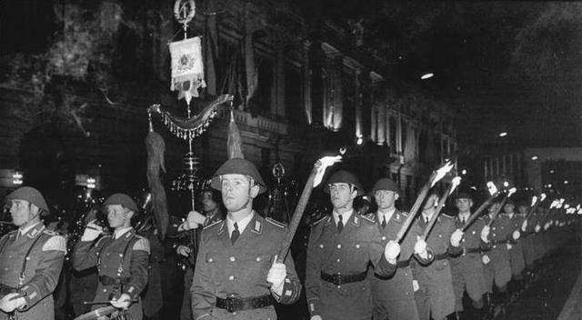 两德统一后,17万精锐东德人民军,最终结局如何?一切都是必然