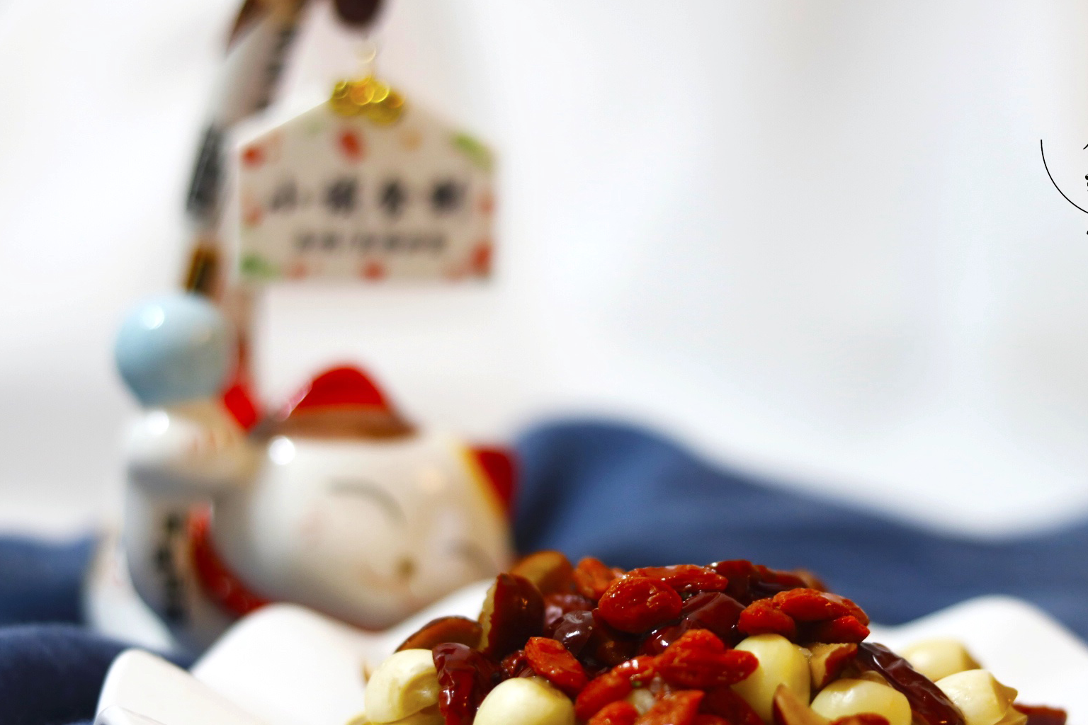 人的一生在不同的阶段,所举行的礼仪也是不一样的,其中有诞生仪礼