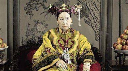 例如有人认为雍正死于吕留良的后人吕四娘,嘉庆在承德避暑山庄被雷劈