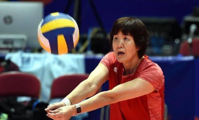 随着郎平年龄的增长,她也开始代言保健品了.