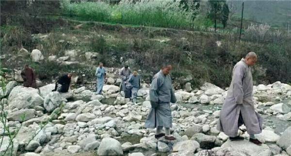 终南山"隐士"多达上万,当真都是心无杂念?本地居民:都是假象