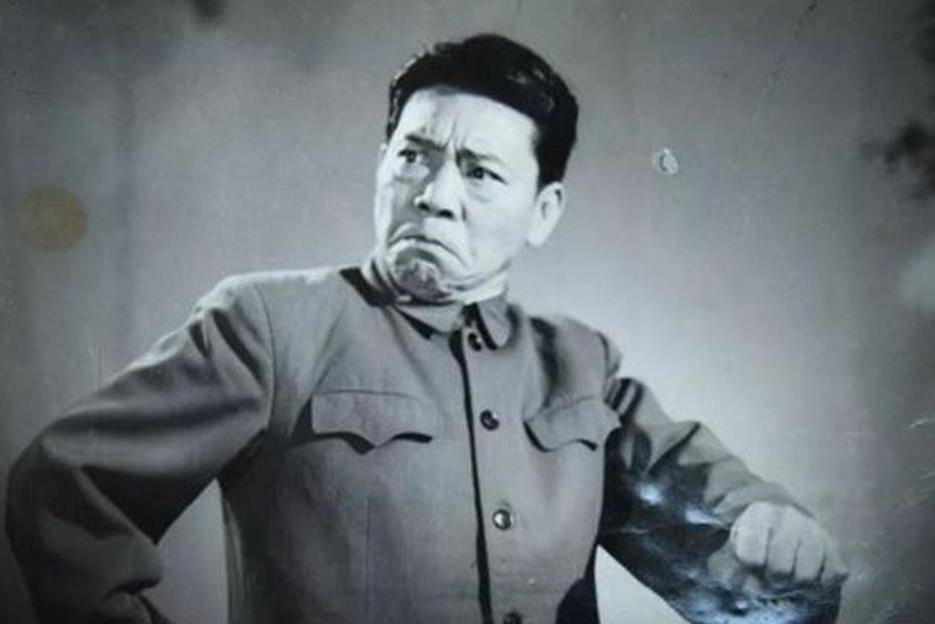评书大师单田芳:为报恩娶大8岁乡下女人,妻子去世后他独身26年
