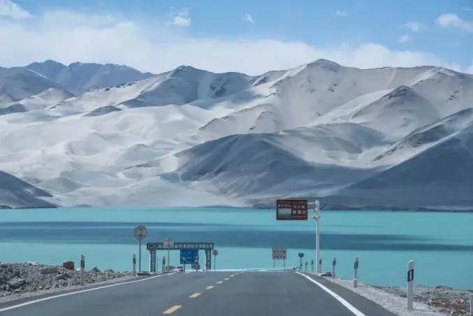 《我的阿勒泰》之外的新疆,藏着中国顶级的夏天