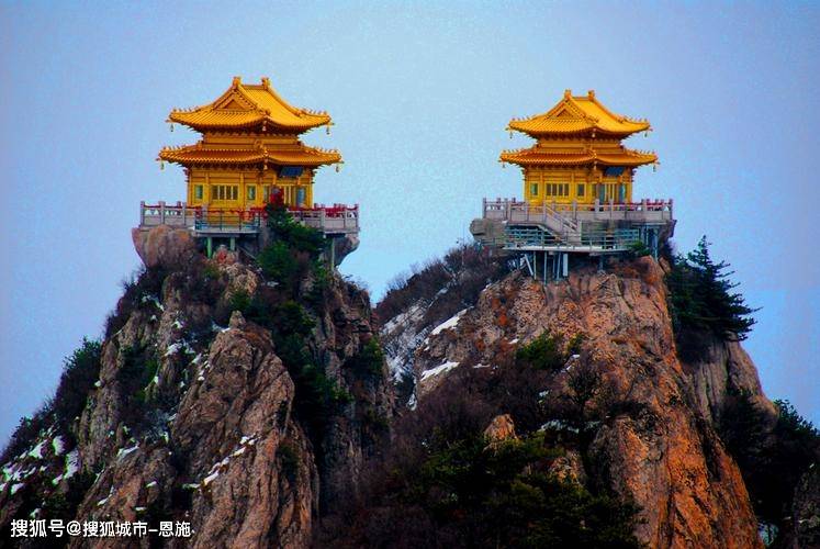 2,景区大门>徒步或电瓶车至中灵索道站>坐索道>中天门>徒步至马鬃岭