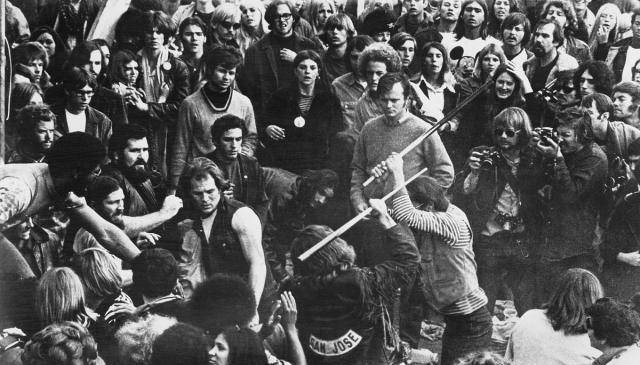 暴走族更喜欢把自己描述成政府"污蔑"的受害者.自20世