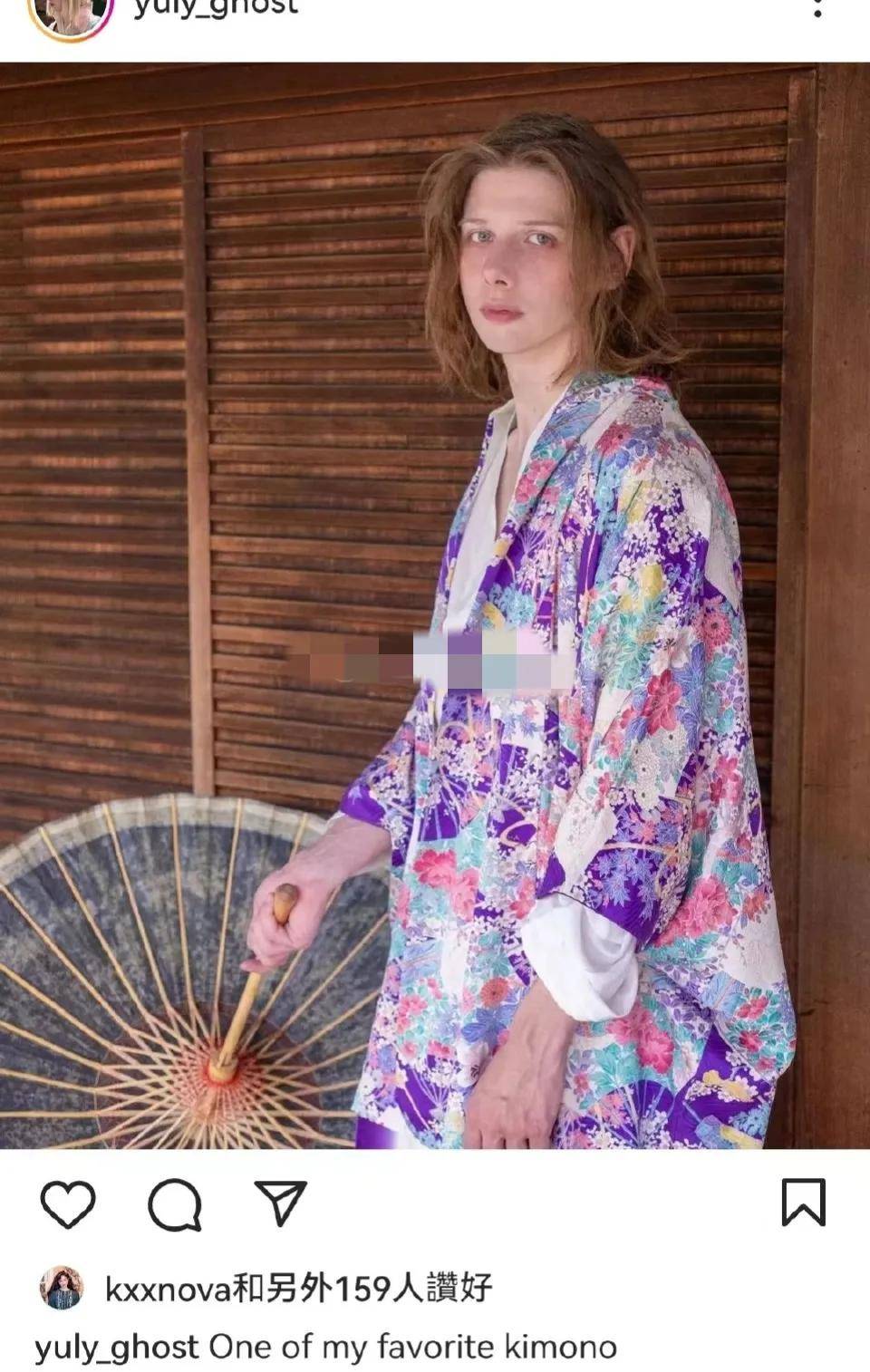 躲在漂亮国的许可馨宣布已结婚,老公照片曝光,两人看着像是姐妹