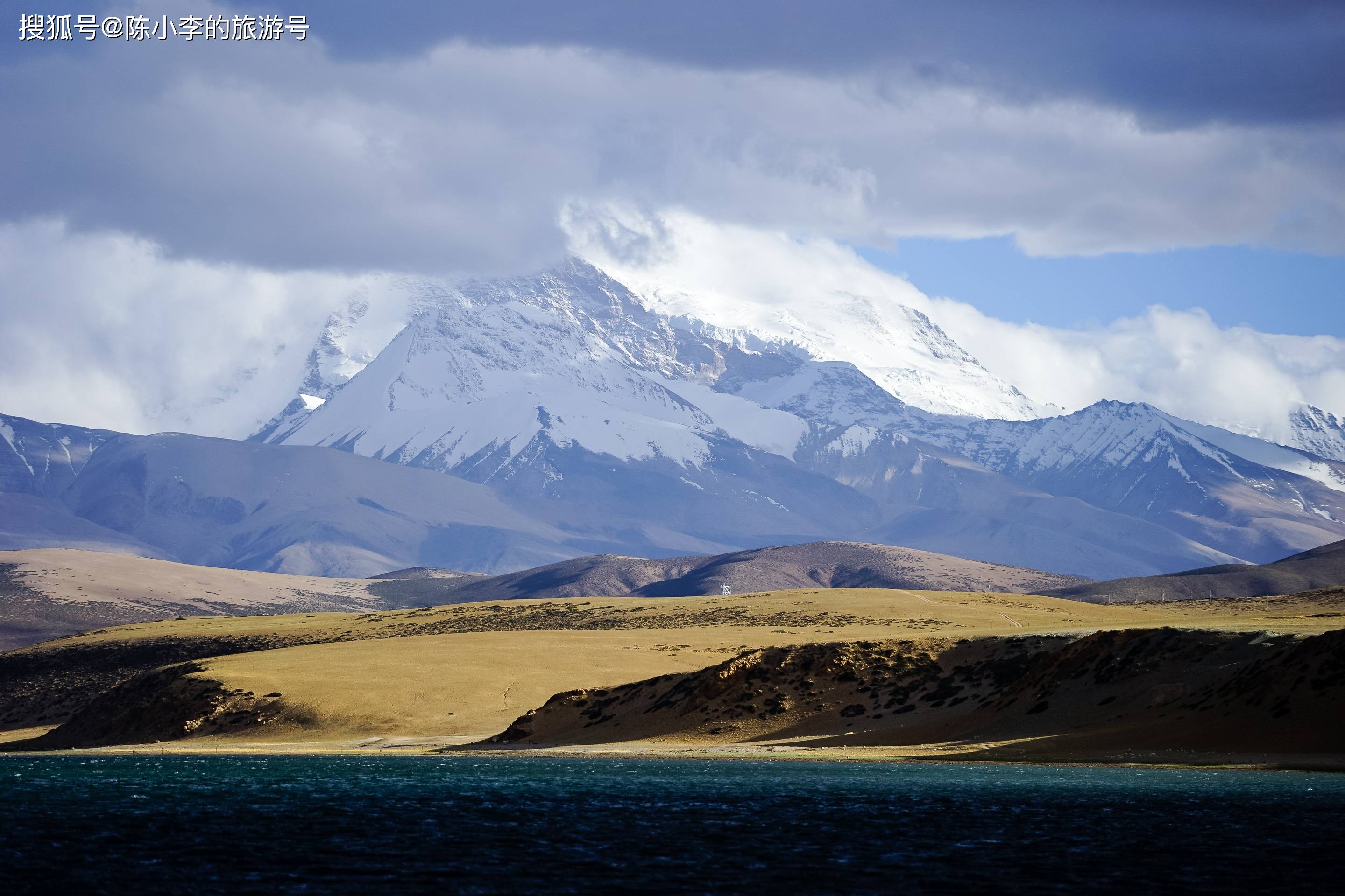 观音峰,骆驼峰,猿人头石和擎天柱等奇特景观,都让人叹为观止.