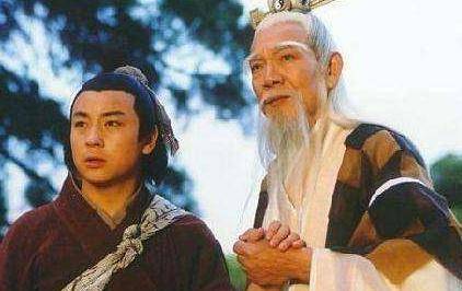 张三丰见到张无忌的武功后,为何第一个想到了郭靖而不是杨过?
